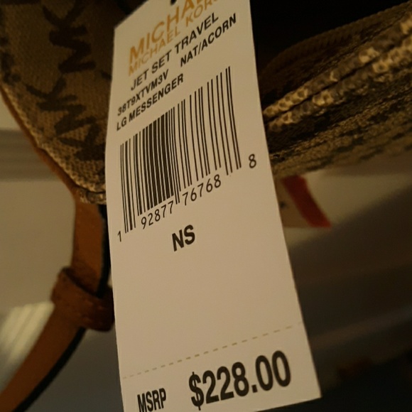 A Brand New Beautiful Michael Kors Purse - Picture 6 of 7